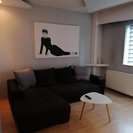 Ariana Apartment By EasyBucareste Exterior foto
