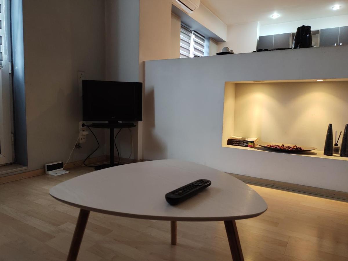 Ariana Apartment By EasyBucareste Exterior foto